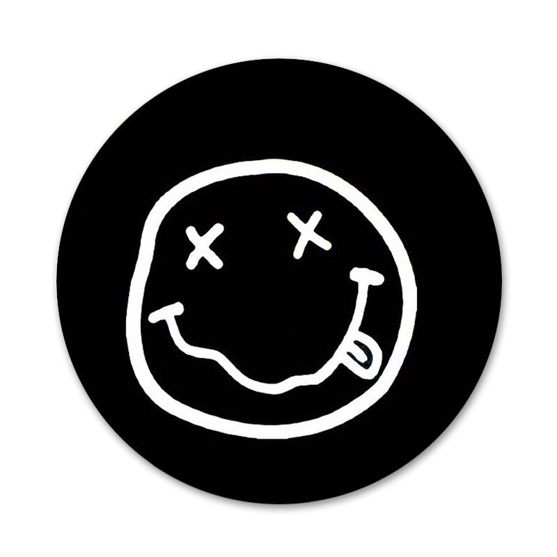 Kurb rõõmus nägu Ikoonid Nõelad Märgi kaunistus Prossid Metallist rinnamärgid riiete jaoks Seljakoti kaunistus 58mm