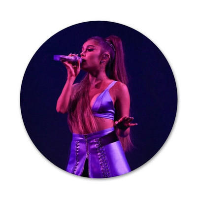 Ariana Grande POP dainininkės ženklelis sagės segtukas Priedai drabužiams Kuprinės papuošimo dovana