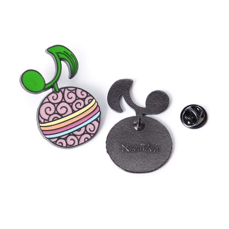 C3942 Anime emailiga nööpnõelad seljakottide jaoks Meeste naiste prossid riietel Portfell Märgid Ehted Aksessuaarid Kingitus