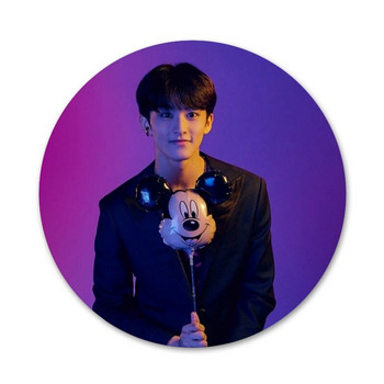 Κορεάτικο όμορφο αγόρι NCT Badge καρφίτσα καρφίτσα Αξεσουάρ για ρούχα Σακίδιο πλάτης Διακόσμηση δώρο 58mm