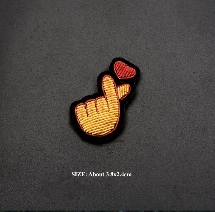 India siidist metallist lõngast kannetilli käsitsi tikand sõrm südameplaast märk pross nööpnõel rõivas kott müts aplikatsioon õmblema tarvik