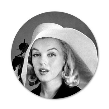 58mm Marilyn Monroe With a Cat Icons Καρφίτσες Διακοσμητικό σήμα Καρφίτσες Μεταλλικές κονκάρδες για ρούχα Διακόσμηση σακιδίου πλάτης