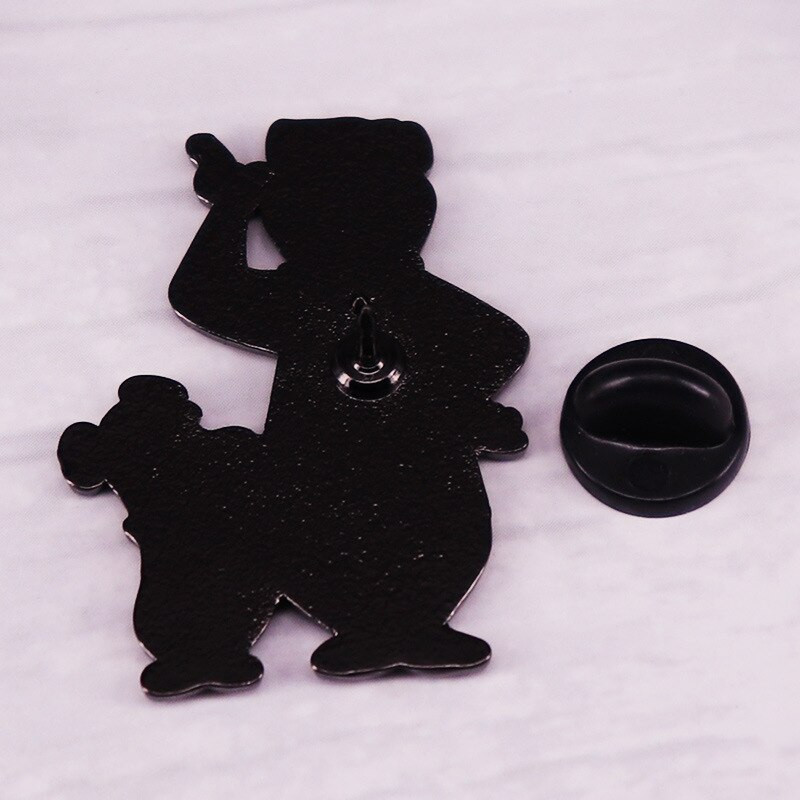 AD2063 armas karu multikas emailiga nööpnõel Reväärinõelad Prossid seljakotikollektsiooni Manga märgid Ehted Aksessuaarid