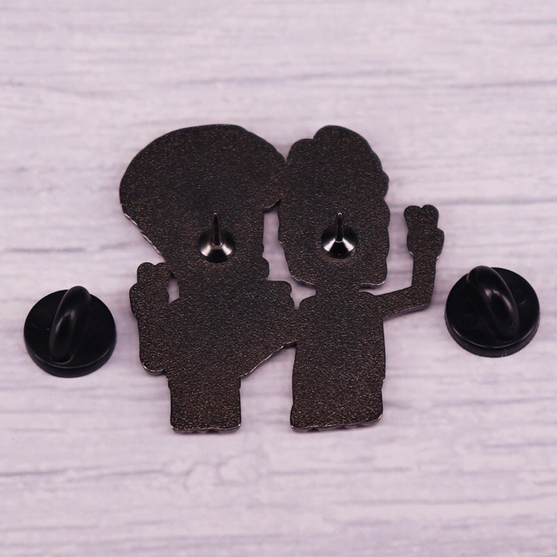 AD2181 Armsad asjad Metallist emailiga pross Moodne isiksusemärk Pin Multifilm Trendikas kostüüm Seljakott Ehted Kingitus