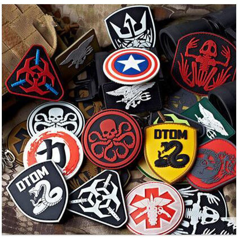 Σήμα PVC συμμαχία εκδίκησης / βάτραχος / ιατρικός τομέας / στρατιωτική στολή κροταλίας χειροποίητα ραμμένα αξεσουάρ εξωτερικού σακιδίου πλάτης