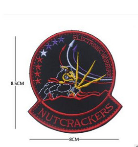 Νέα / Κεντημένη στρατιωτική σειρά θαυμαστών / Διάβολος / Καουμπόισσα / Μοίρα δοκιμών πτήσης / Κεφάλαιο Big Strategic Morale Badge