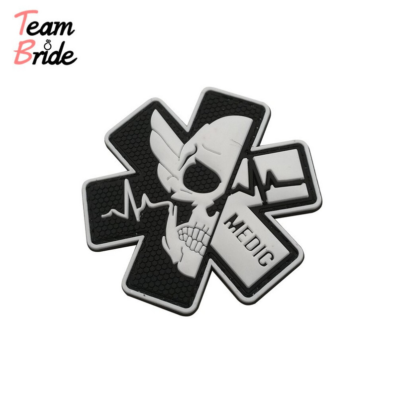 3D PVC Medical PARAMEDIC Skull Patches Tactical Military Decorative Patches Combat Rubber Medic Badges For Caps Backpack