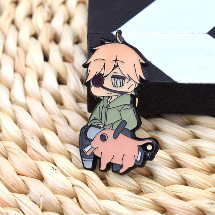 C3303 Igle za motornu pilu Broševi Igle Slatke stvari Emajlirane igle Značke na ruksaku Manga nakit Anime dodaci Pokloni za obožavatelje