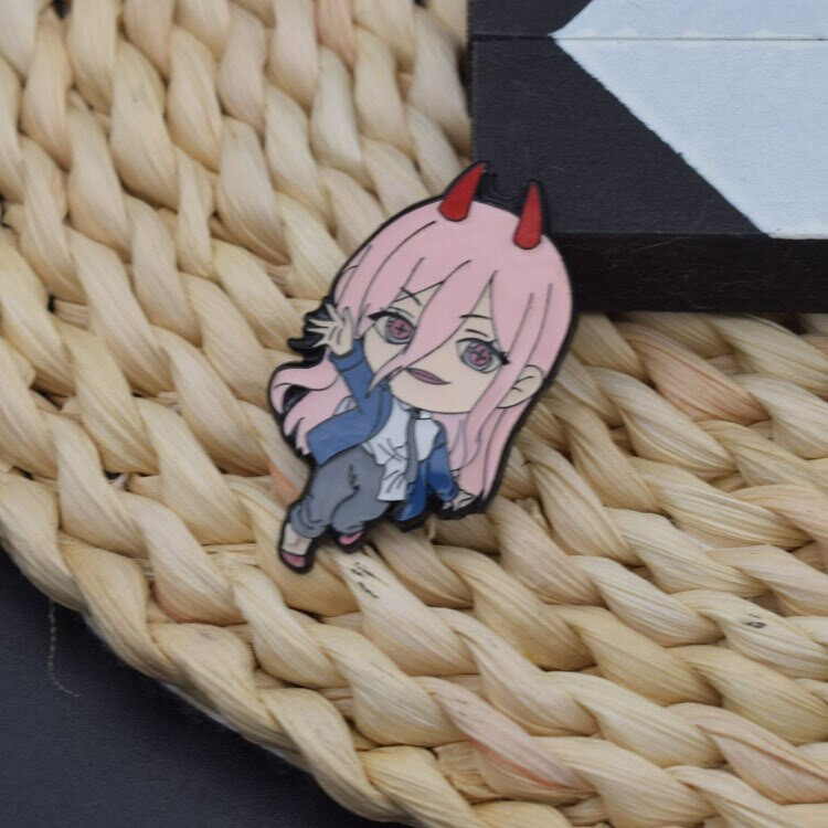 C3303 Igle za motornu pilu Broševi Igle Slatke stvari Emajlirane igle Značke na ruksaku Manga nakit Anime dodaci Pokloni za obožavatelje
