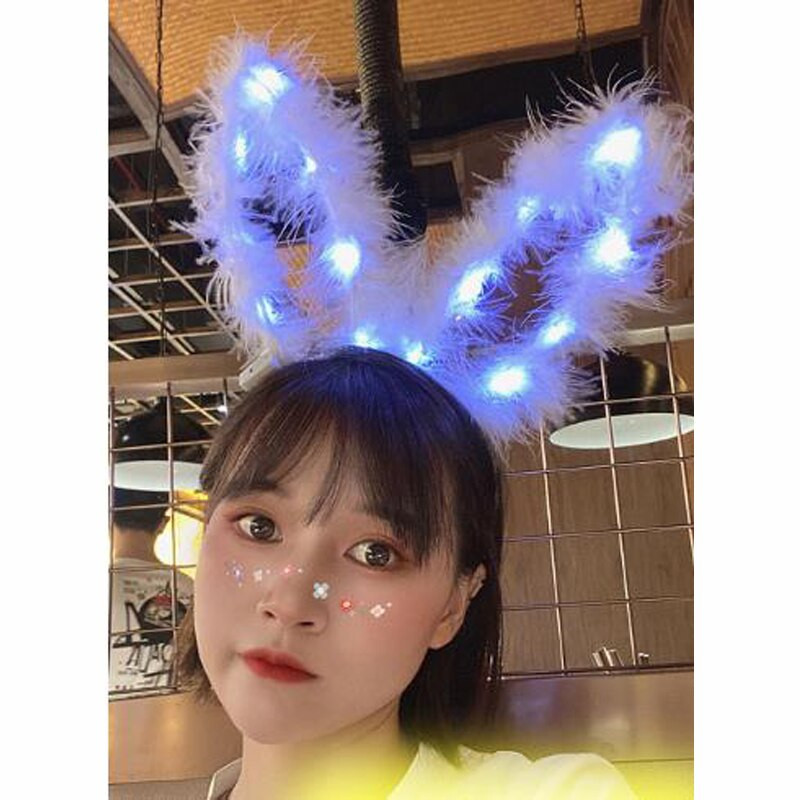 Kunstlik sulgedega poiss LED-valgustusega jänkukõrvade peapael helendav juuksepael pühadepeoks 2021. aasta jõuludeks