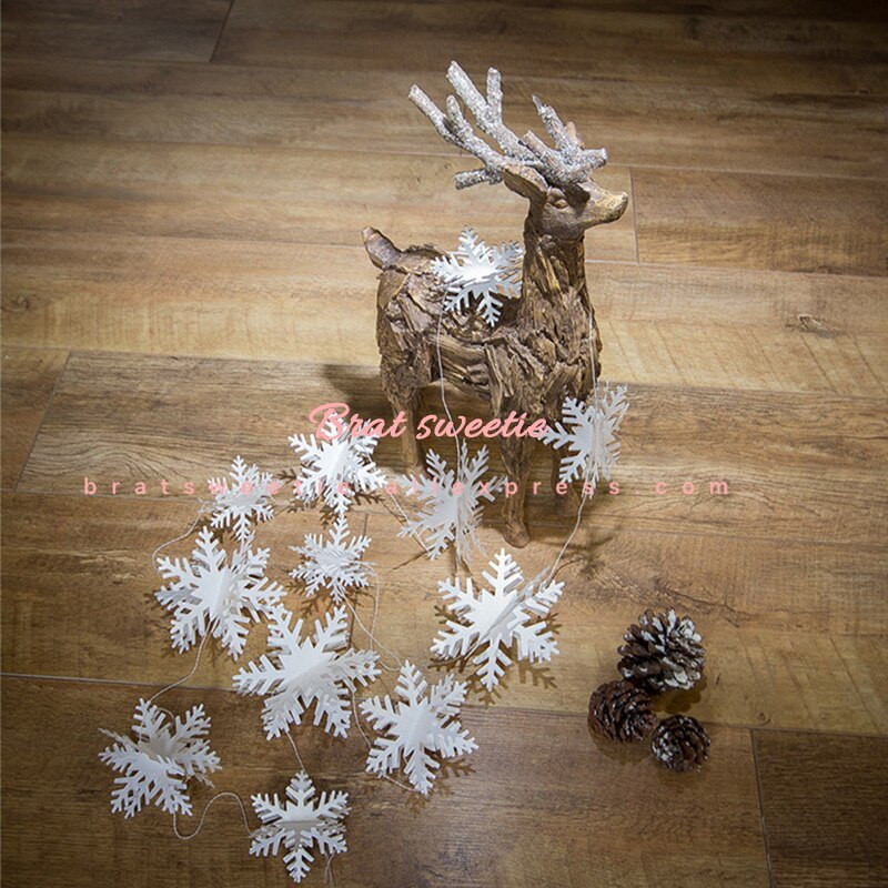 Autocolante de perete cu ghirlande de fulgi de nea de Craciun Decoratiuni pentru pomul de Craciun Ornamente pentru casa Anul Nou Iarna Accesorii pentru petreceri