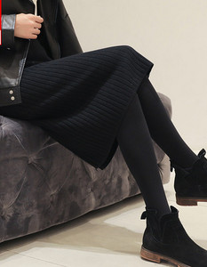 Ежедневна дамска пола за бременни в два цвята