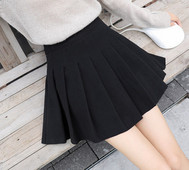 Įvairių spalvų moteriškas sijonas nėščiosioms