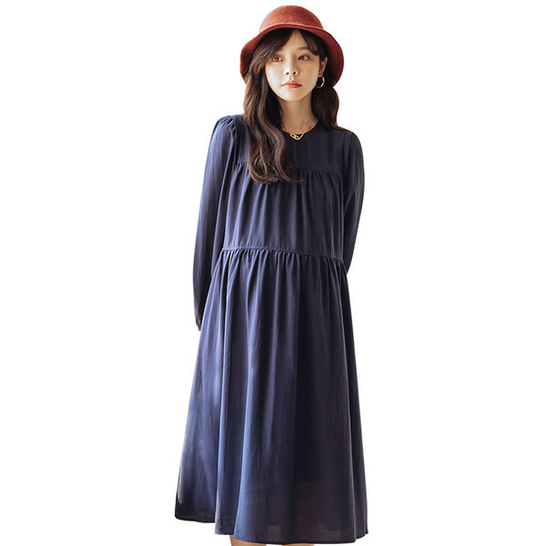 Широк модел дамска рокля с овално деколте за бременни