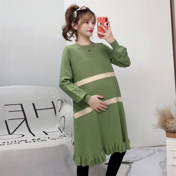 Зимна дълга рокля за бременни с дълъг ръкав и овално деколте