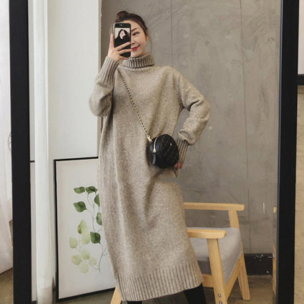 Ежедневна дамска рокля с висока яка за бременни