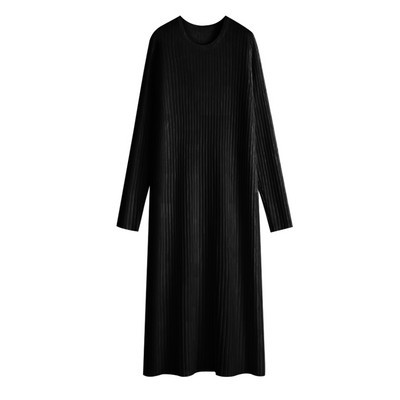 Ежедневна дамска рокля с обло деколте и дълъг ръкав