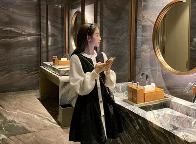 Дамска модерна рокля с копчета за бременни