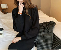 Ежедневна рокля с висока яка за бременни