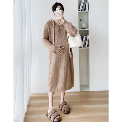 Ежедневна рокля за бременни с качулка и връзки