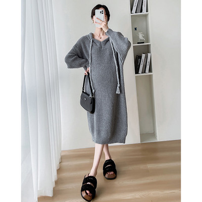 Ежедневна рокля за бременни с качулка и връзки