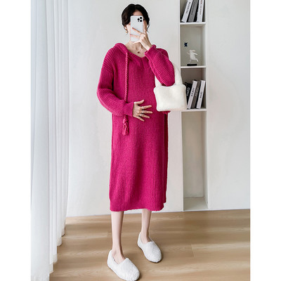 Ежедневна рокля за бременни с качулка и връзки