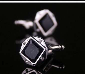 Разнообразен модел копчета за мъжки ръкавели