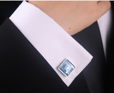 Разнообразен модел копчета за мъжки ръкавели