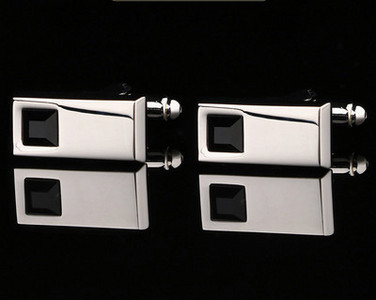 Модерни мъжки ръкавели с камъни -няколко модела