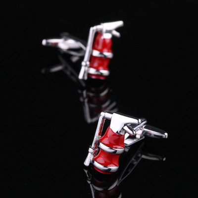 Разнообразни копчета за мъжки ръкавели