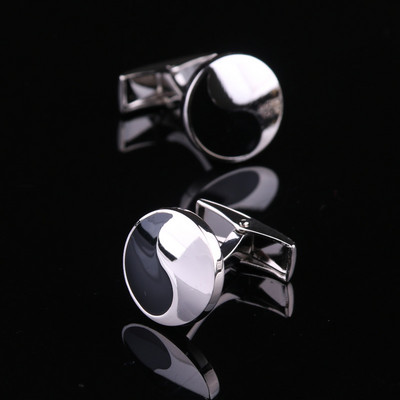 Разнообразни копчета за мъжки ръкавели