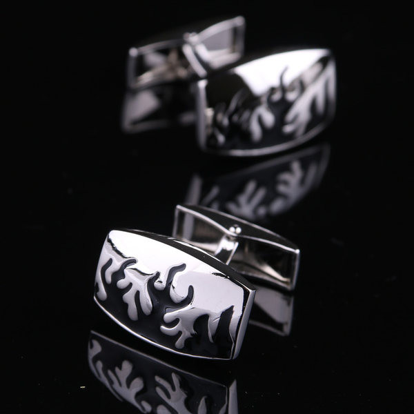 Разнообразни копчета за мъжки ръкавели