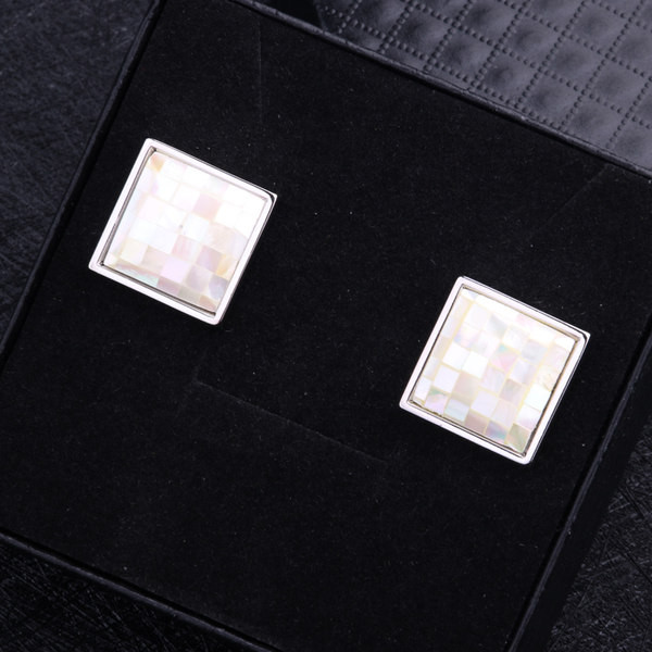 Мъжки ръкавели с квадратна форма