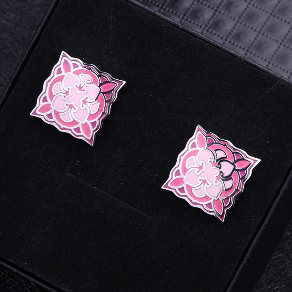 Мъжки ръкавели с квадратна форма