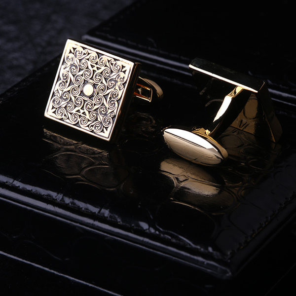 Мъжки ръкавели - в златист цвят