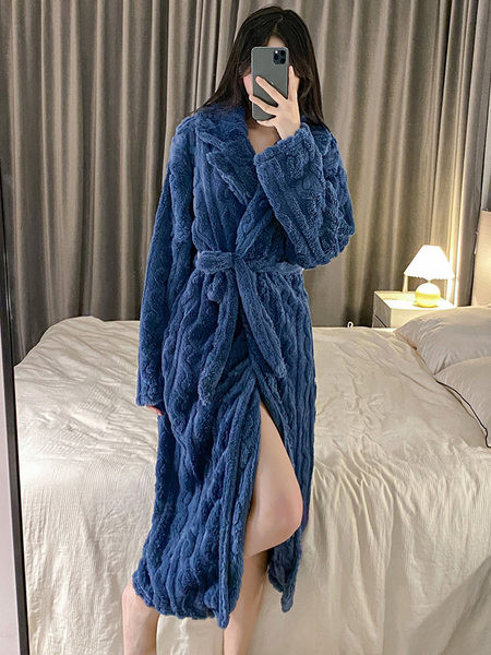 Дамски плюшен халат в няколко цвята 