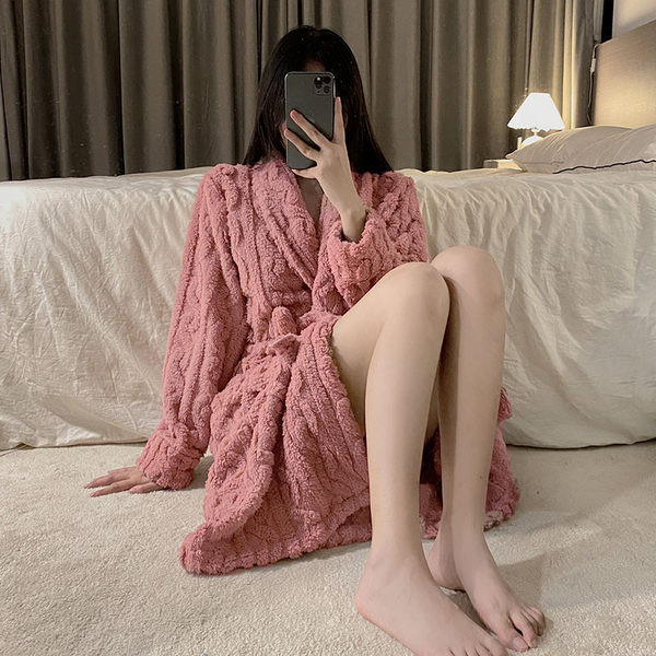 Ежедневен дамски халат с джоб