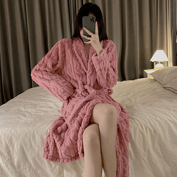 Ежедневен дамски халат с джоб