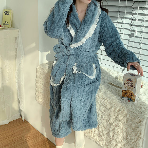 Дамски ежедневен халат с дантела и джоб