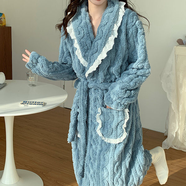 Дамски ежедневен халат с дантела и джоб