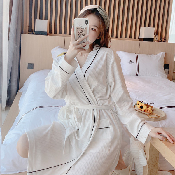 Модерен дамски халат с колан -три цвята