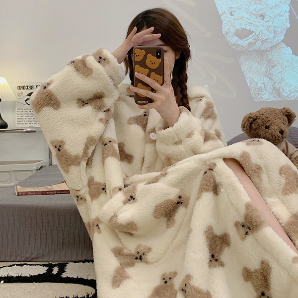 Дамски халат с щампа и копчета 