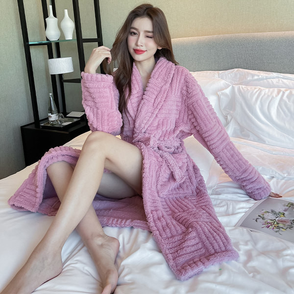 Modern női fürdőköpeny övvel - két színben