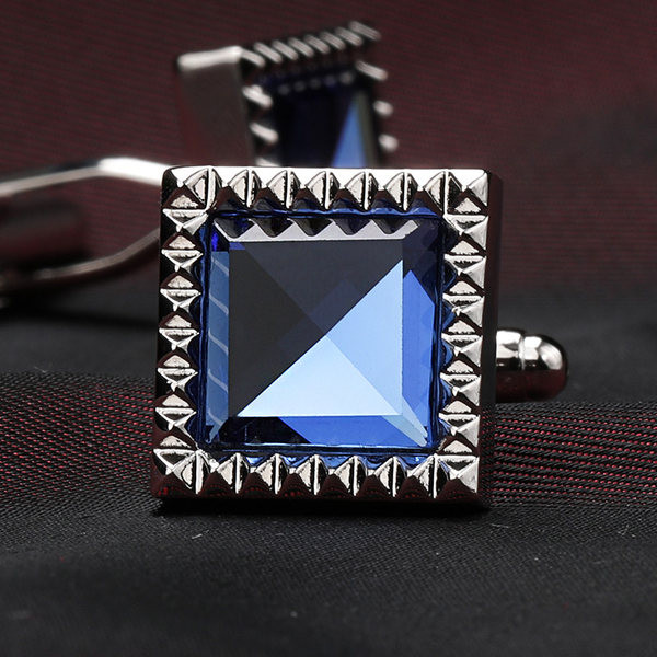 Копчета за мъжки ръкавели с нитове и цветен камък