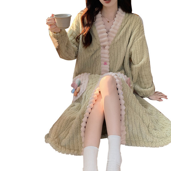 Дамски халат закопчаване с копчета и щампа