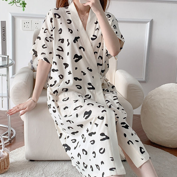 Дамски ежедневен халат с къс ръкав и принт