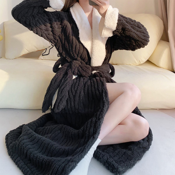 Ежедневен дамски халат с джоб и колан