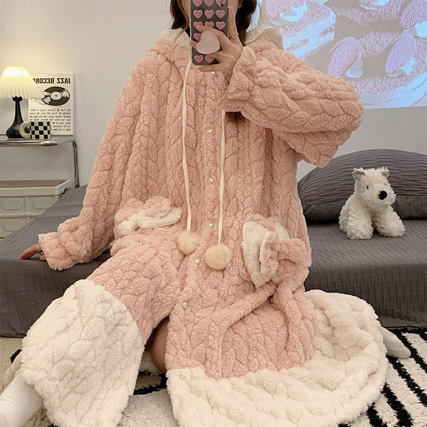 Дамски халат с връзки и джоб