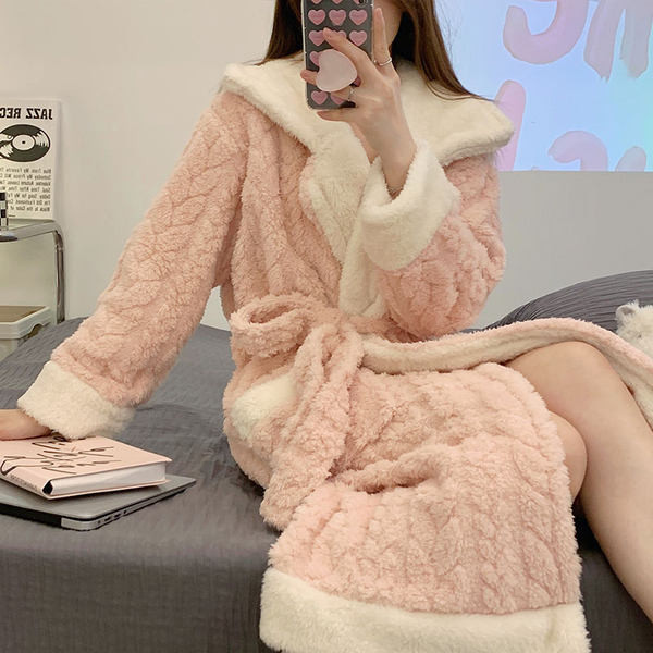 Поларен дамски халат с джоб