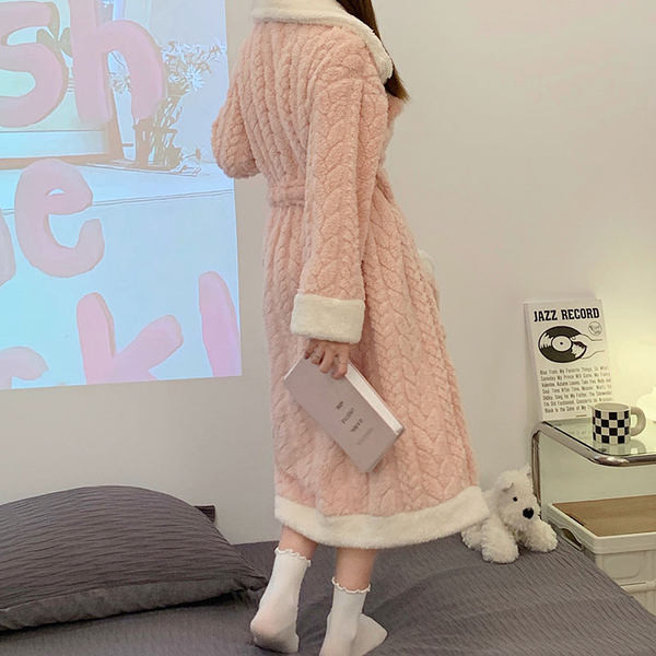 Поларен дамски халат с джоб